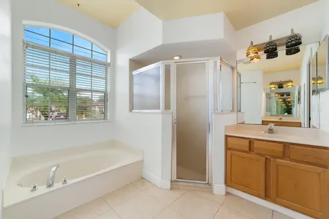 434 Sw Lacroix Avenue Port Saint Lucie FL 34953