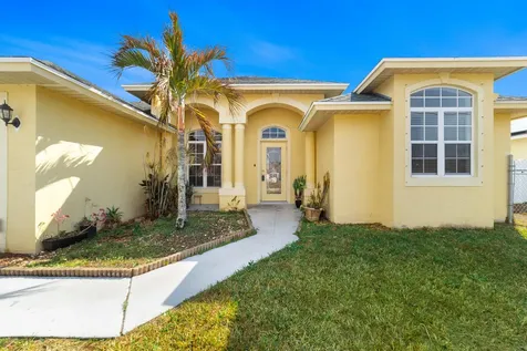 434 Sw Lacroix Avenue Port Saint Lucie FL 34953