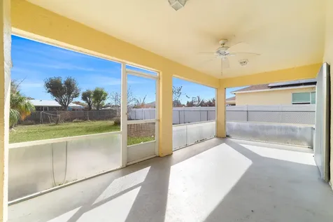 434 Sw Lacroix Avenue Port Saint Lucie FL 34953
