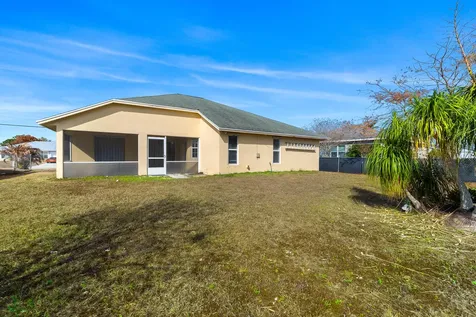 434 Sw Lacroix Avenue Port Saint Lucie FL 34953