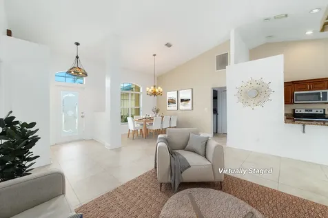 434 Sw Lacroix Avenue Port Saint Lucie FL 34953