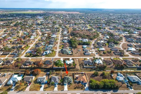 434 Sw Lacroix Avenue Port Saint Lucie FL 34953