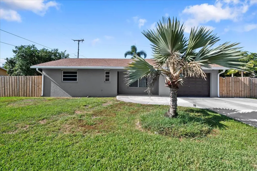 9110 Banquet Way Lake Worth FL 33467
