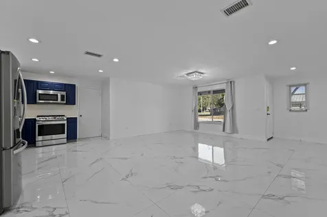9110 Banquet Way Lake Worth FL 33467