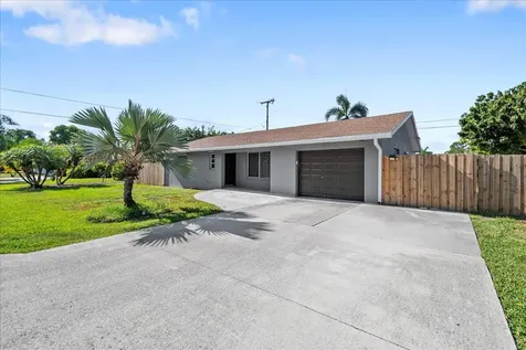 9110 Banquet Way Lake Worth FL 33467