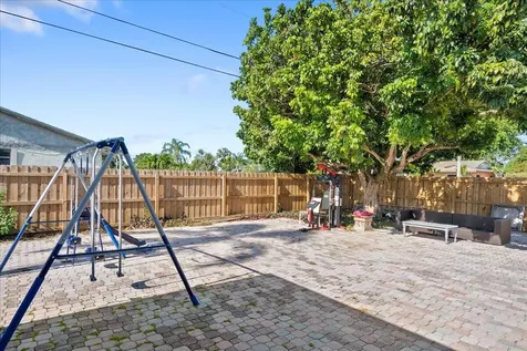 9110 Banquet Way Lake Worth FL 33467