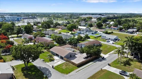 9110 Banquet Way Lake Worth FL 33467