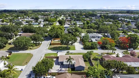 9110 Banquet Way Lake Worth FL 33467