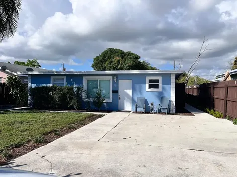 118 SW 12th Avenue Delray Beach FL 33444