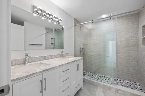 1023 S Palmway Lake Worth Beach FL 33460