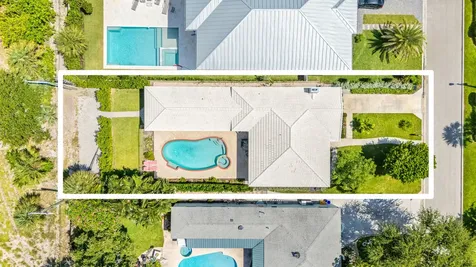 1023 S Palmway Lake Worth Beach FL 33460