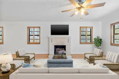 1023 S Palmway Lake Worth Beach FL 33460