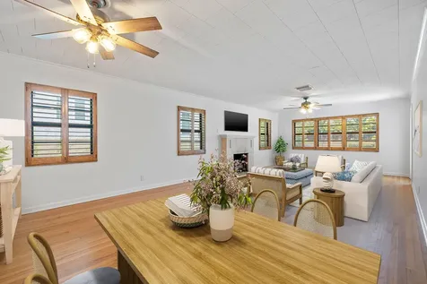 1023 S Palmway Lake Worth Beach FL 33460