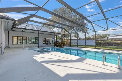 2204 5th Court Vero Beach FL 32962