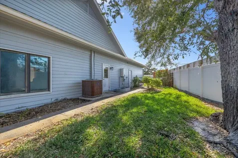 2204 5th Court Vero Beach FL 32962