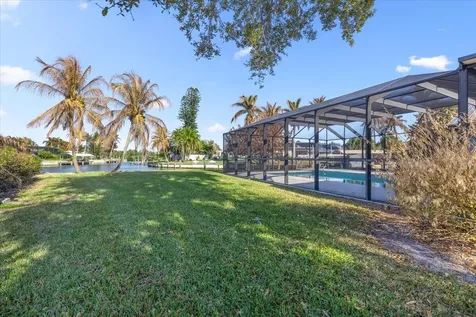 2204 5th Court Vero Beach FL 32962