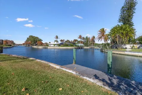 2204 5th Court Vero Beach FL 32962