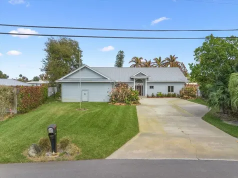 2204 5th Court Vero Beach FL 32962