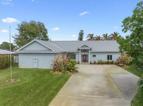 2204 5th Court Vero Beach FL 32962