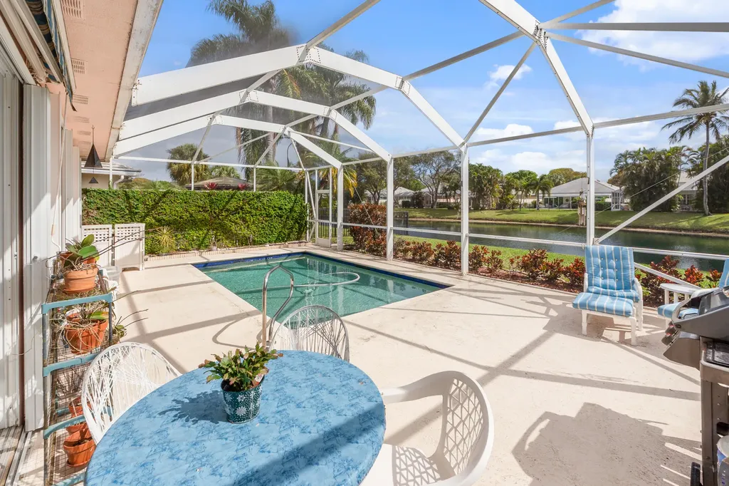 2013 Bedford Drive Palm Beach Gardens FL 33403