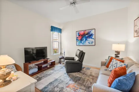 2013 Bedford Drive Palm Beach Gardens FL 33403