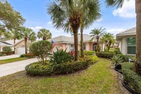 2013 Bedford Drive Palm Beach Gardens FL 33403
