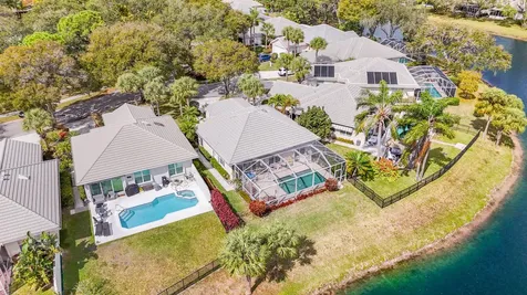 2013 Bedford Drive Palm Beach Gardens FL 33403