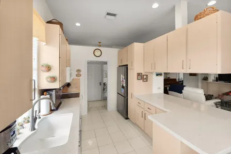 2013 Bedford Drive Palm Beach Gardens FL 33403