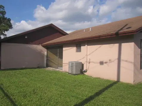 2321 Ida Palm Springs FL 33461