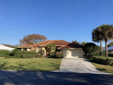 8437 Se Woodcrest Place Hobe Sound FL 33455