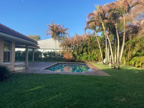 8437 Se Woodcrest Place Hobe Sound FL 33455