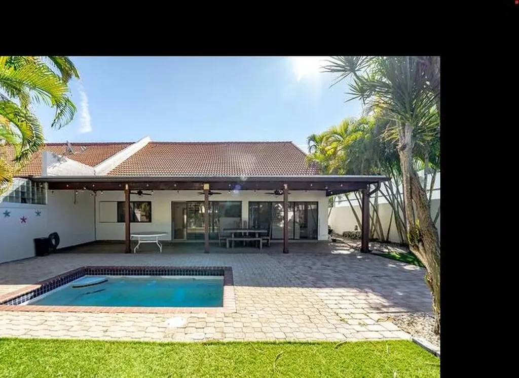 665 Jeffery Street Boca Raton FL 33487