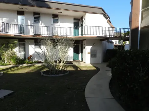 4 Greenway Village N Royal Palm Beach FL 33411
