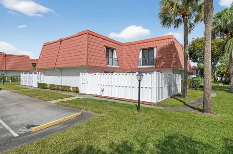 1423 Sw 28th Avenue Boynton Beach FL 33426