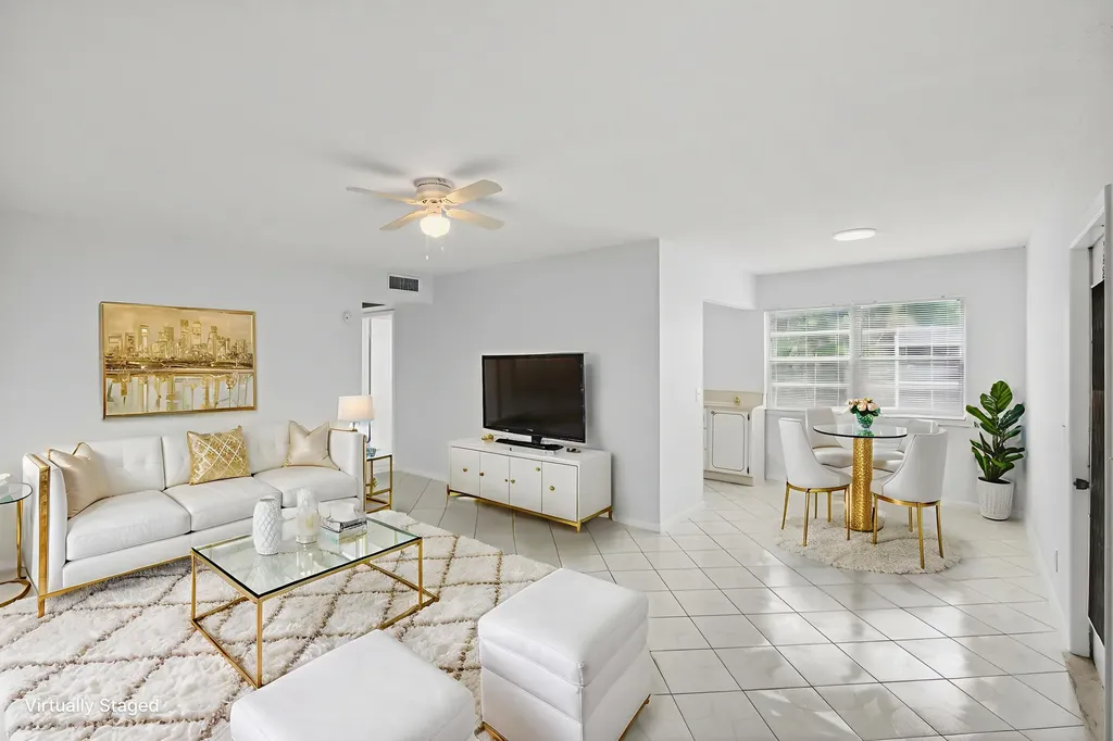 360 Fanshaw I Boca Raton FL 33434