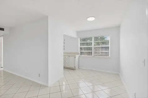 360 Fanshaw I Boca Raton FL 33434