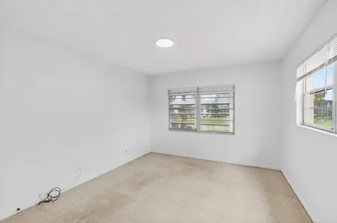 360 Fanshaw I Boca Raton FL 33434