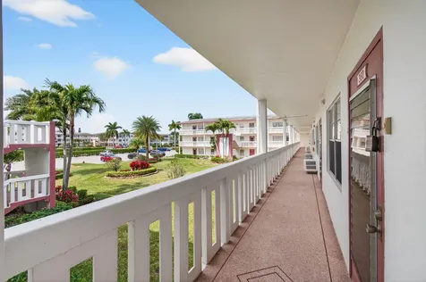 360 Fanshaw I Boca Raton FL 33434