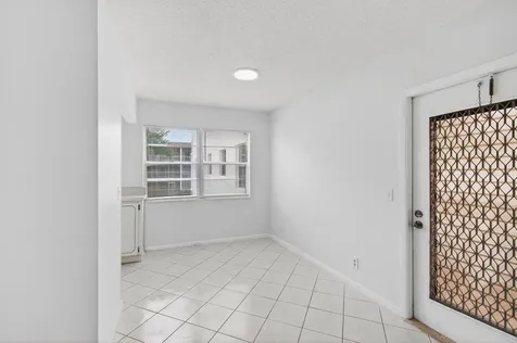 360 Fanshaw I Boca Raton FL 33434