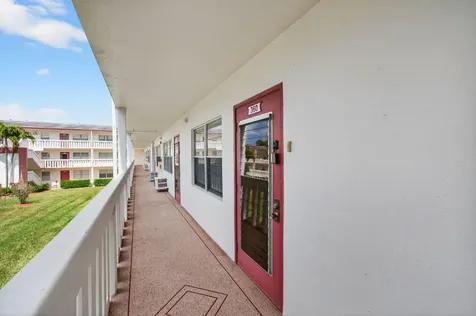 360 Fanshaw I Boca Raton FL 33434