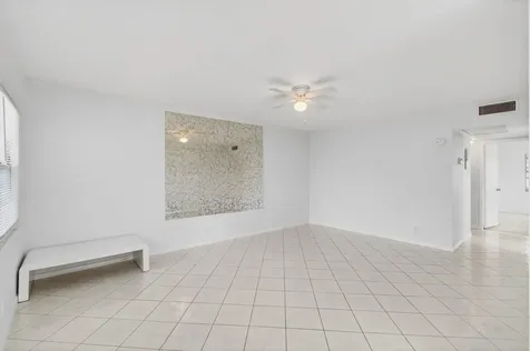 360 Fanshaw I Boca Raton FL 33434
