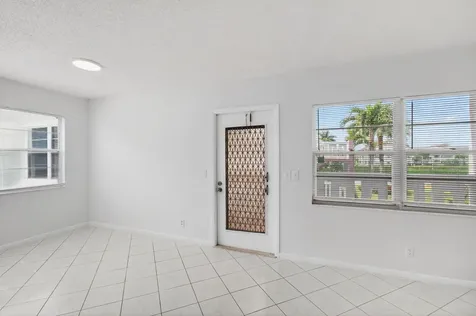 360 Fanshaw I Boca Raton FL 33434