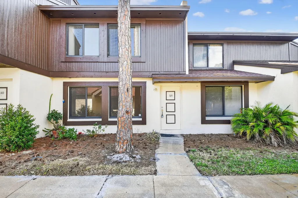 5352 Bosque Lane West Palm Beach FL 33415