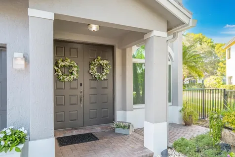 4948 Nw 57th Lane Coral Springs FL 33067