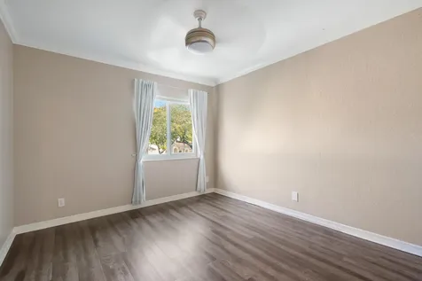 4948 Nw 57th Lane Coral Springs FL 33067
