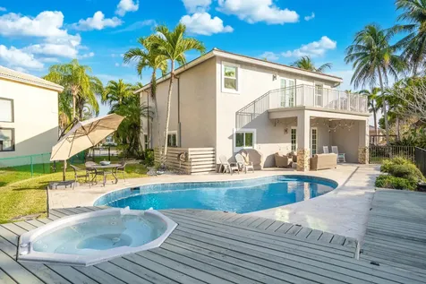 4948 Nw 57th Lane Coral Springs FL 33067