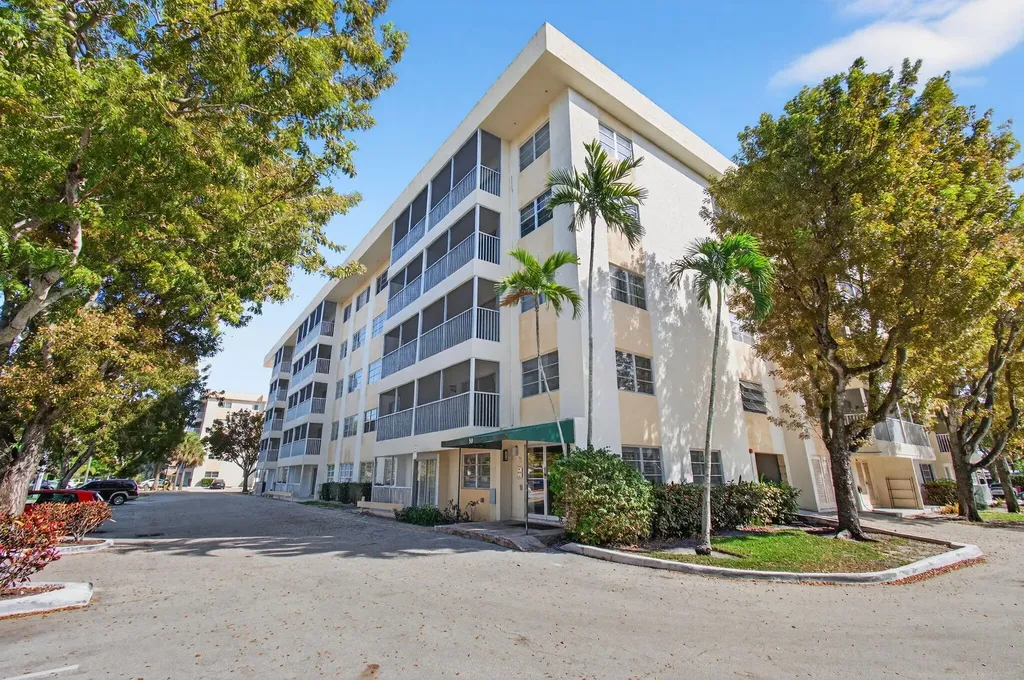 50 SW 3rd Avenue Boca Raton FL 33432