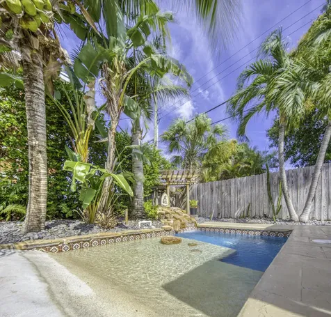 626 N J Street Lake Worth Beach FL 33460