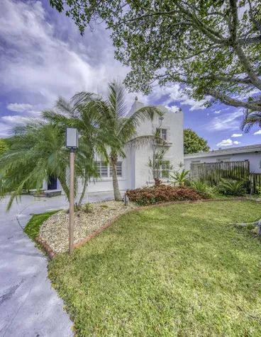 626 N J Street Lake Worth Beach FL 33460