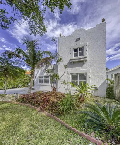 626 N J Street Lake Worth Beach FL 33460